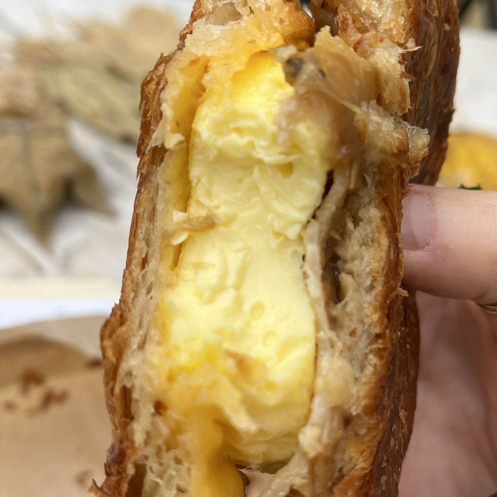 Egg Bacon Cheddar Breakfast Sandwich