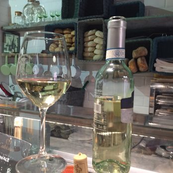 La Tonneria - White vine - Seafood Near Me - Rome, RM La Tonneria - White vine - Seafood Near Me - Rome, RM