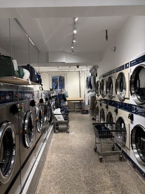 Laundry & Latte by null