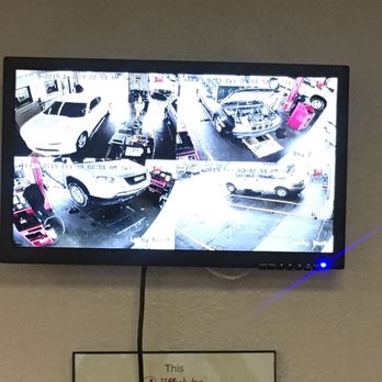 Jiffy Lube - Monitor your services from Waiting Area - Oil Change Stations Near Me - Albuquerque, New Mexico