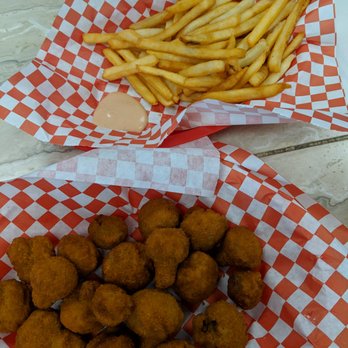 Cloud 9 Burgers - Fries and fried mushrooms - Burgers Near Me - Bellevue, Washington