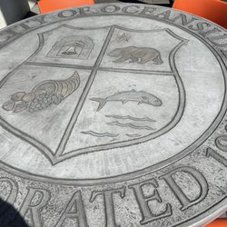 Rye's and Grind - Table top in outside patio