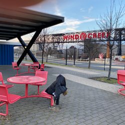 Skateplaza - Picnic tables