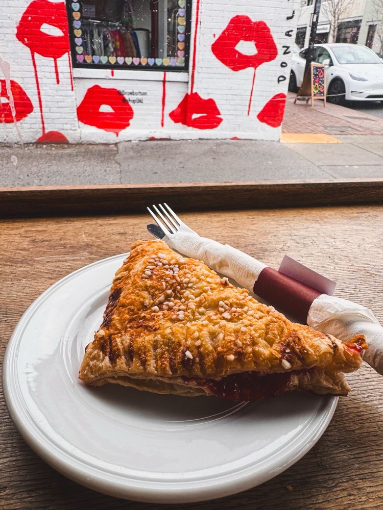 Social spots from Fido