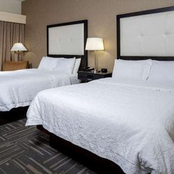 Hampton Inn Columbia - Guest room