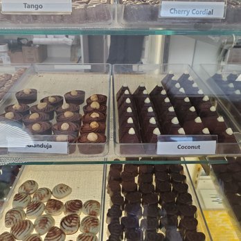 La Bonbonniere - Chocolate display - Chocolatiers & Shops Near Me - Augusta, Georgia La Bonbonniere - Chocolate display - Chocolatiers & Shops Near Me - Augusta, Georgia