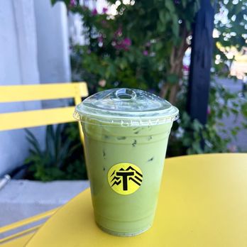 Tamosan Coffee Lounge - Strawberry Matcha (ig: @cravingswithcat) - Coffee Roasteries Near Me - Scottsdale, Arizona