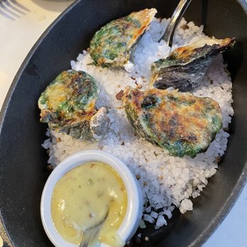 Willi's Wine Bar - Oysters Rockefeller - Wine Bars Near Me - Santa Rosa, California Willi's Wine Bar - Oysters Rockefeller - Wine Bars Near Me - Santa Rosa, California