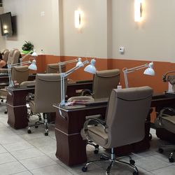 Sola Nails & Spa