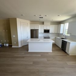 Jordan's Painting - New floor and fresh paint job