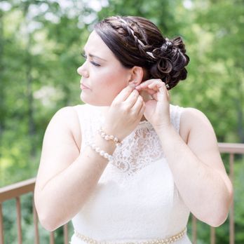 Leah Does My Hair - Hair Stylists Near Me - Charlottesville, Virginia Leah Does My Hair - Hair Stylists Near Me - Charlottesville, Virginia