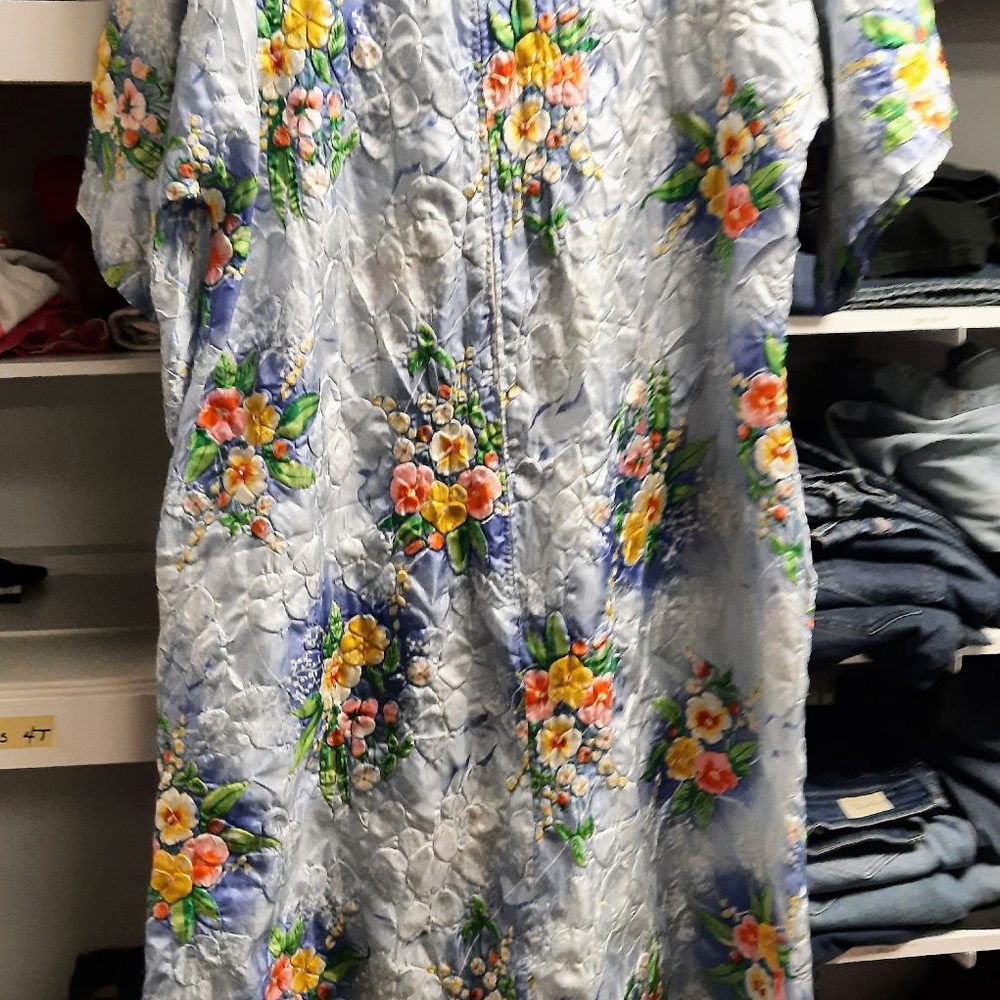 2nd Time Around - The uglier the house dress, the happier I am! This one had a 3D effect in the fabric - Thrift Stores Near Me - Oakley, Kansas