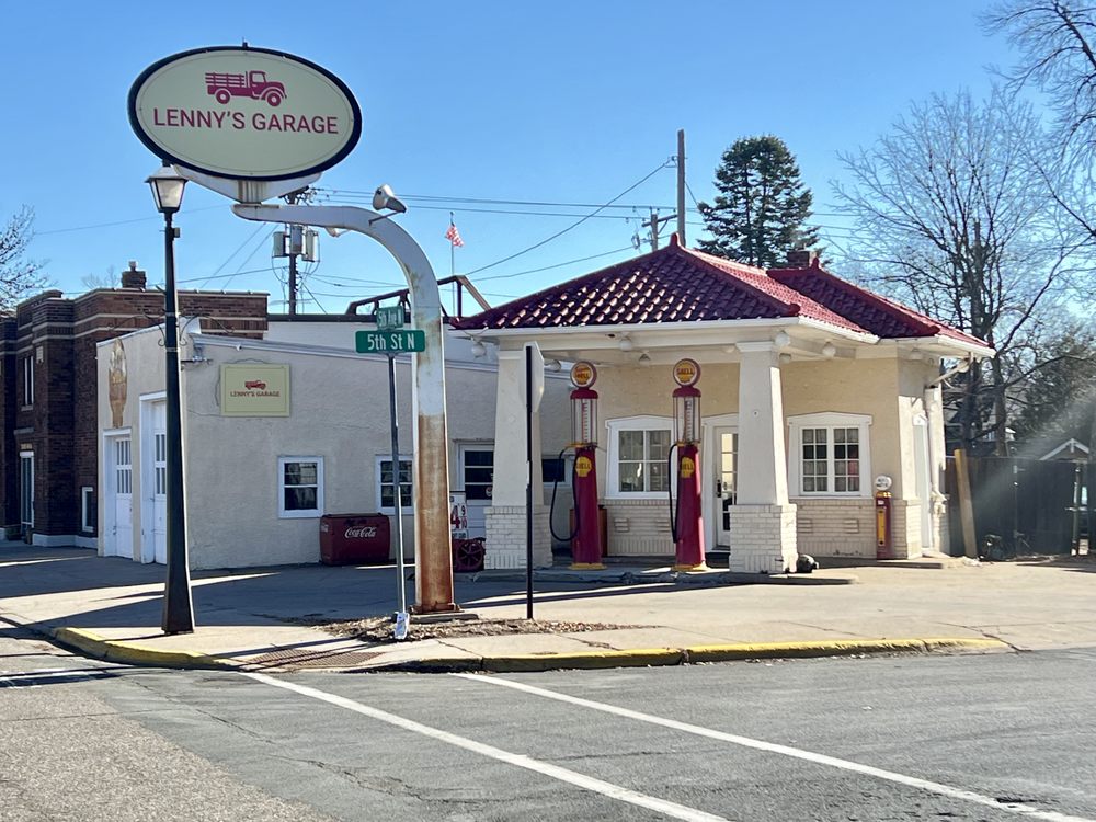 LENNY’S GARAGE Updated September 2024 10 Photos 397 5th Ave N