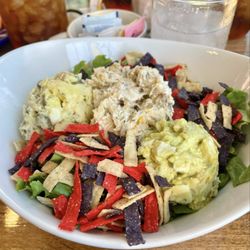 Honeysuckle Hill Bee-stro - Trio salad