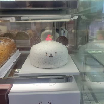 Bleu Bakery - Adorable whole cakes! - Bakeries Near Me - Rowland Heights, California