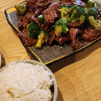 Joyee's Dumpling House - Broccoli beef with rice. Wish there was a tad bit more broccoli but for beef eaters there was a massive amount. Great price! - Chinese Near Me - Vista, California Joyee's Dumpling House - Broccoli beef with rice. Wish there was a tad bit more broccoli but for beef eaters there was a massive amount. Great price! - Chinese Near Me - Vista, California
