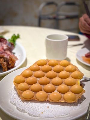 Henry's Cuisine by null