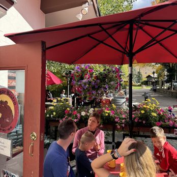 Big Bear Bistro - outside seating - Breakfast & Brunch Near Me - Vail, Colorado