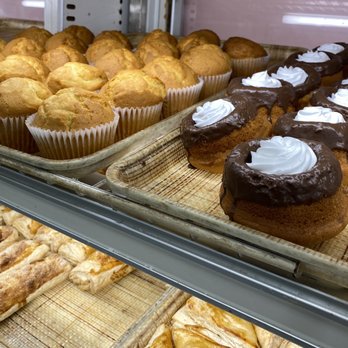 De Leon Bakery - Random pastries - Bakeries Near Me - Painesville, Ohio