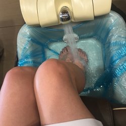 Avalon Lifestyle Nail Salon & Spa - Pedicure station