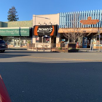 Zachary's Chicago Pizza - Entrance from across the street!  It's been years since I've been to this location! - Pizza Near Me - Berkeley, California