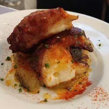 L'Òstia - Octopus has an amazing char on it. Delicious. - Mediterranean Near Me - Barcelona, B