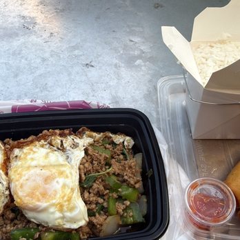 Blue Pad Thai - Basil pork rice and egg rolls. - Food Trucks Near Me Blue Pad Thai - Basil pork rice and egg rolls. - Food Trucks Near Me