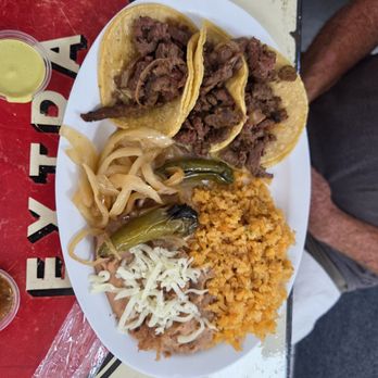 Main St Tacos - Three carne asada tacos , rice and beans. - Tacos Near Me - Azle, Texas Main St Tacos - Three carne asada tacos , rice and beans. - Tacos Near Me - Azle, Texas