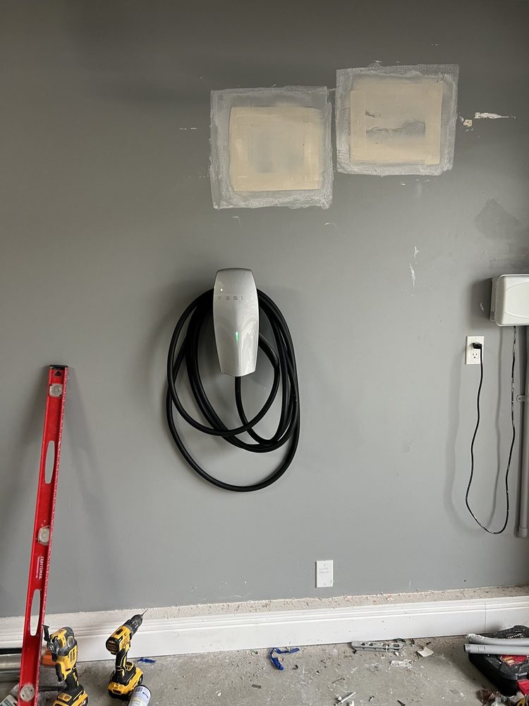 Slide of Andino Handyman Services and Construction