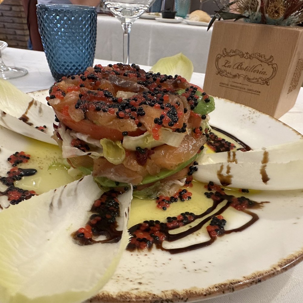 La Botillería - Salmon salad - Spanish Near Me - Granada, GR