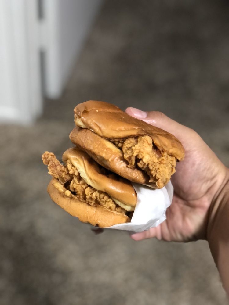 POPEYES LOUISIANA KITCHEN 67 Photos & 151 Reviews 3430 East Artesia