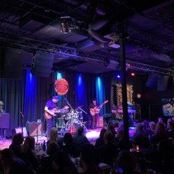 Towne Crier Cafe - The main stage