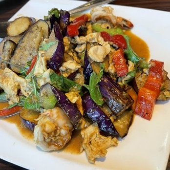 Kacha Thai Bistro - Ginger Eggplant with shrimp and chicken at Kacha Thai Bistro in downtown Walnut Creek. - Thai Near Me - Walnut Creek, California