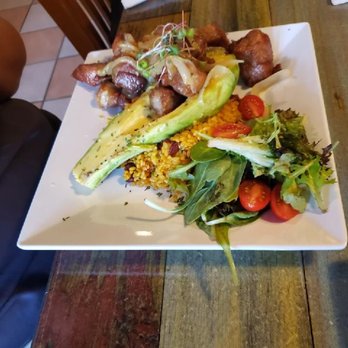 Restaurante Tablas - Stuffed avocado with fried pork tips - Seafood Near Me - Ponce, Puerto Rico