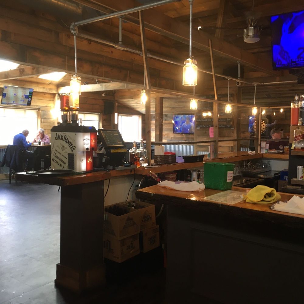 Tap & Barrel - bar & restaurant area - American Near Me - Wolcott, Connecticut