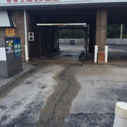Tiger Town Car Wash - Looking into the Automatic bay
