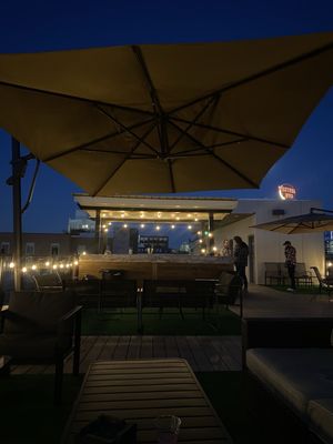 Vye Cocktail Lounge by null