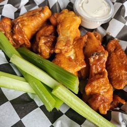 Charlton Tavern - Medium wings