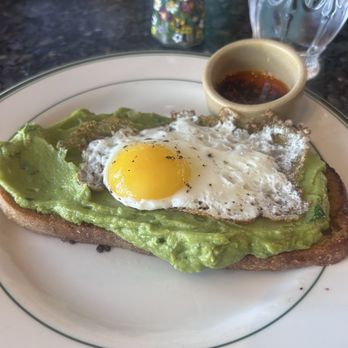 Black-Eyed Susan's - Avocado Toast - Breakfast & Brunch Near Me - Nantucket, Massachusetts
