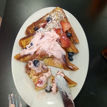 At Sunrise - Windsor French Toast - Breakfast & Brunch Near Me - Imperial, Missouri