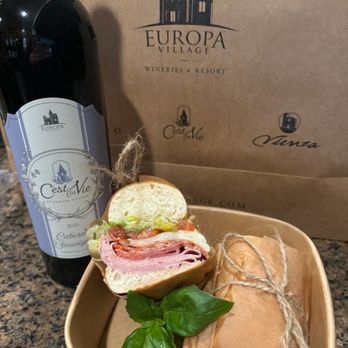Mercato di Vienza - Fresh Sub sandwich from Vienza..to go - Delis Near Me - Temecula, California