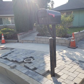 Veliz Masonry - Sidewalk island being improved. Also staighten out crooked mailbox. - Masonry/Concrete Near Me - Covina, California Veliz Masonry - Sidewalk island being improved. Also staighten out crooked mailbox. - Masonry/Concrete Near Me - Covina, California
