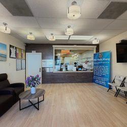 Waiting room. Phòng chờ lấy thuốc