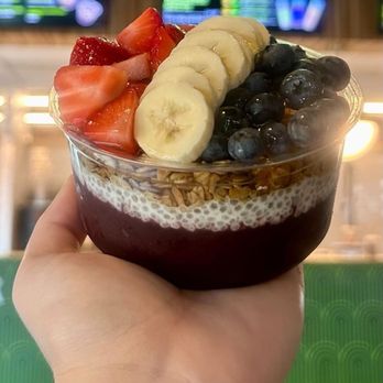 Twenty Two Juice Bar @ The Garage Food Hall - Traditional Açaí bowl - Juice Bars & Smoothies Near Me - Indianapolis, Indiana Twenty Two Juice Bar @ The Garage Food Hall - Traditional Açaí bowl - Juice Bars & Smoothies Near Me - Indianapolis, Indiana
