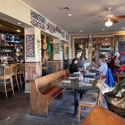 Joey K's Restaurant & Bar - Seating
