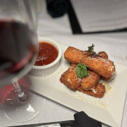 Catullo’s Italian - The best cheese sticks in all of Jax & Nocatee