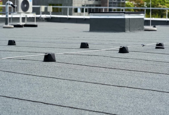 Slide of Silvestre Roofing