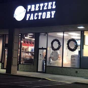PHILLY PRETZEL FACTORY - Updated January 2025 - 11 Reviews - 346 Route
