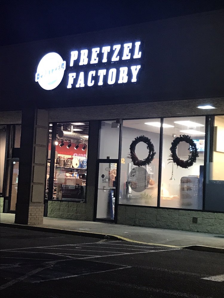 PHILLY PRETZEL FACTORY 346 Route 25A, Rocky Point, New York