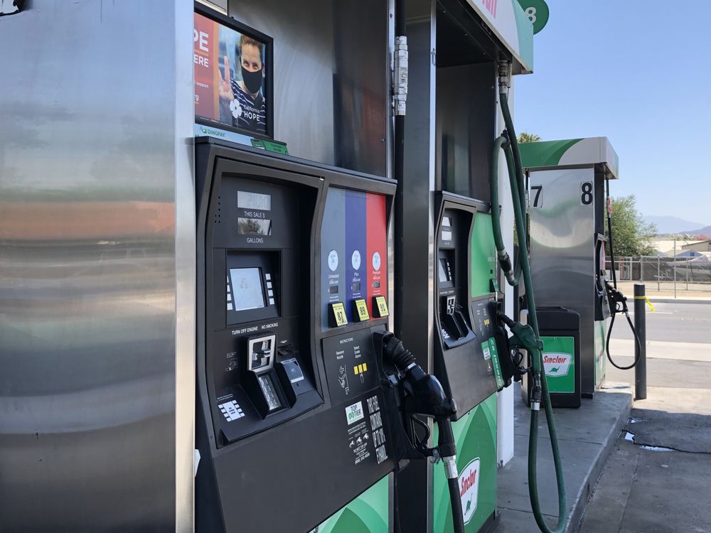 SINCLAIR PERRIS Updated June 2024 12 Photos 216 S Perris Blvd